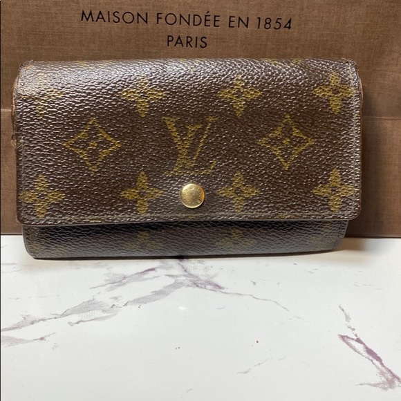 SOLDAuthentic Louis Vuitton Monogram Compact Bifold Zippy Wallet - Picture 3 of 13